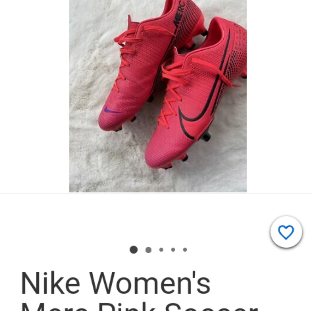 Women's cleets Nike pink 8 1/2  like new